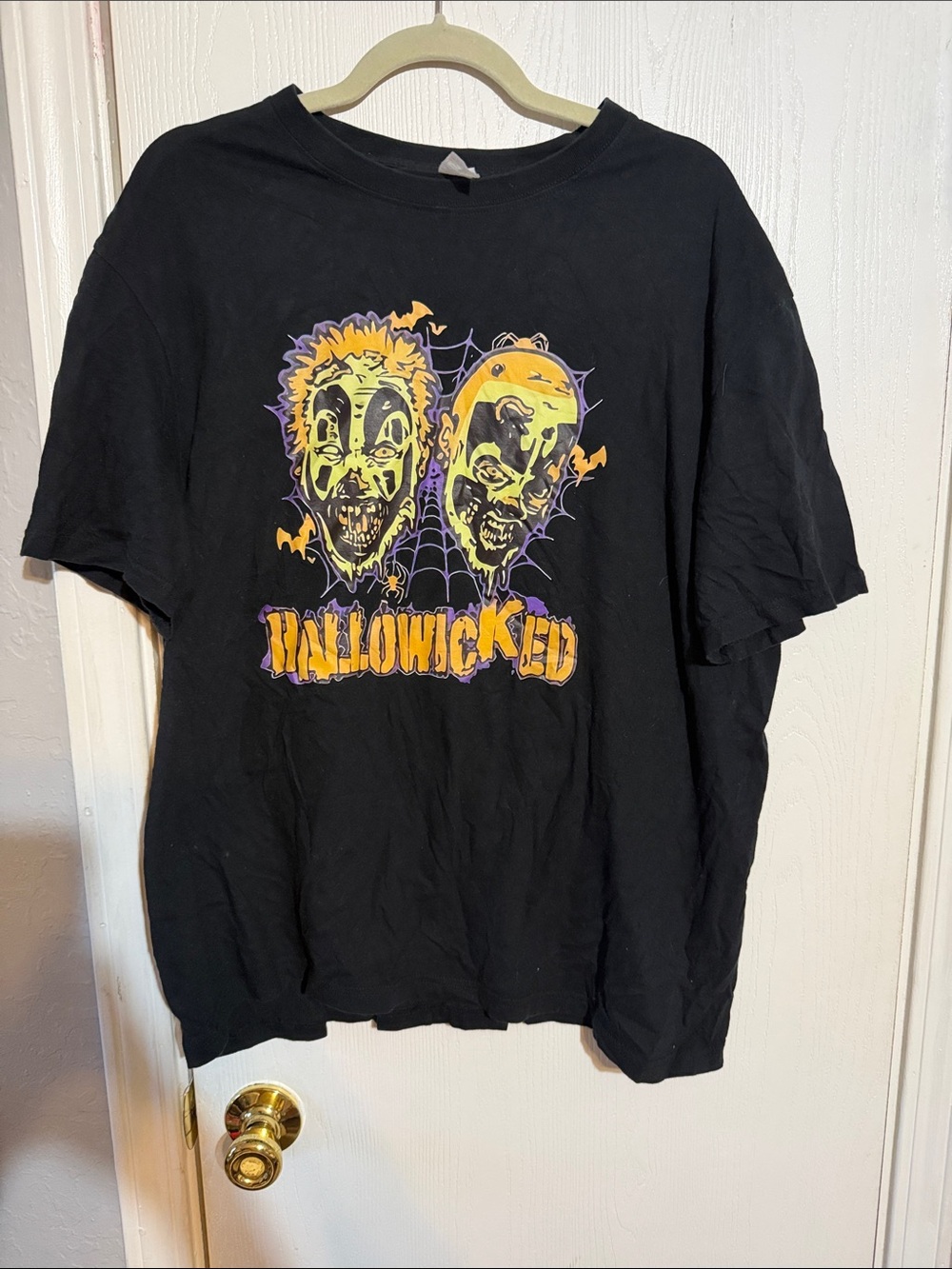 Black Halloween Graphic Short Sleeve Tee - Hallowicked